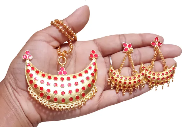 Assamese_Traditional_Gold_Plated_Red_Colour_Joonbiri_Chain_Jewellery_Set_For_Women